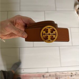 Tory Burch 1.5" Tan Leather Belt with Gold Emblem Size M